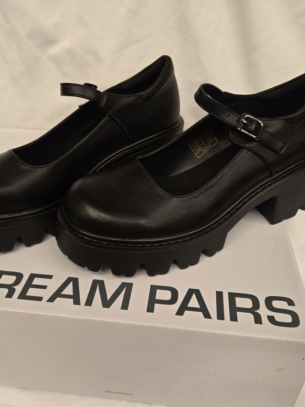 Dream Pairs Sz 10 Black Mary Jane Chunky Lug Heel Booties NEW